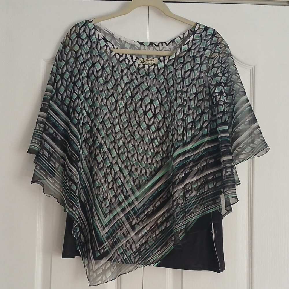 Women's Top Unity World Wear Large